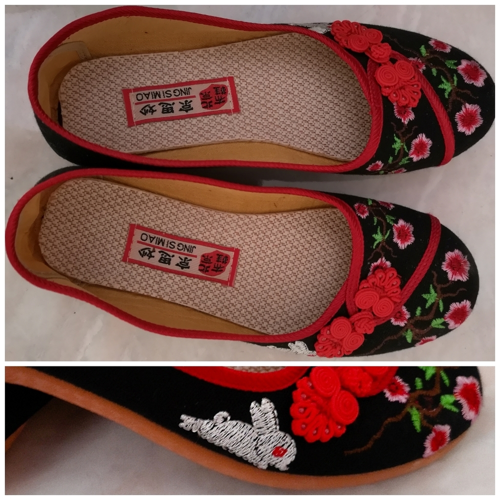 Embroidered Floral Flats